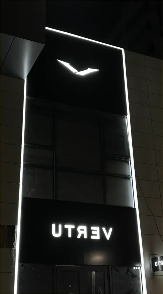 Наружное оформление точки продаж для ТМ «Vertu»