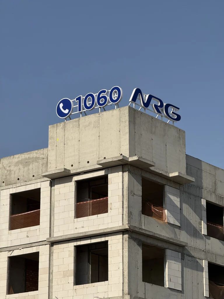 Крышные световые конструкции для TM «NRG»