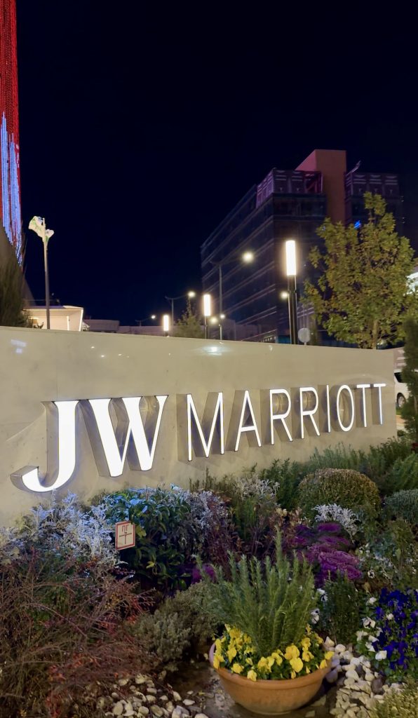 Имиджевая вывеска для TM «JW Marriott»