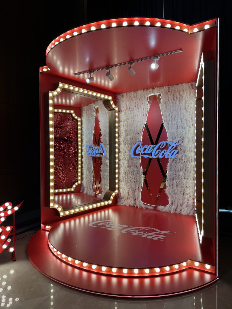 Имиджевая инсталляция для TM «Coca-Cola» в Hyatt Regency