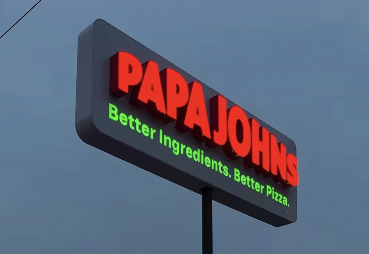 Illuminated Advertising Pylon for Papa Johns