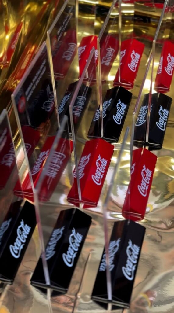 POS-материалы: меню-холдеры и доски для ТМ «Coca-Cola»